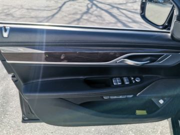 BMW 730 - 12
