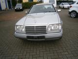Mercedes-Benz Mercedes W124/200 Coupe Aut.,Klima,SD,FFB ... - Mercedes-Benz 200 in Bonn