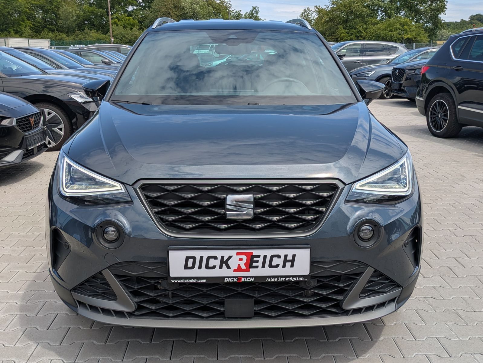 Fahrzeugabbildung SEAT Arona 1.5 TSI FR DSG AHK*ACC*LED*APP*DAB*KAMERA