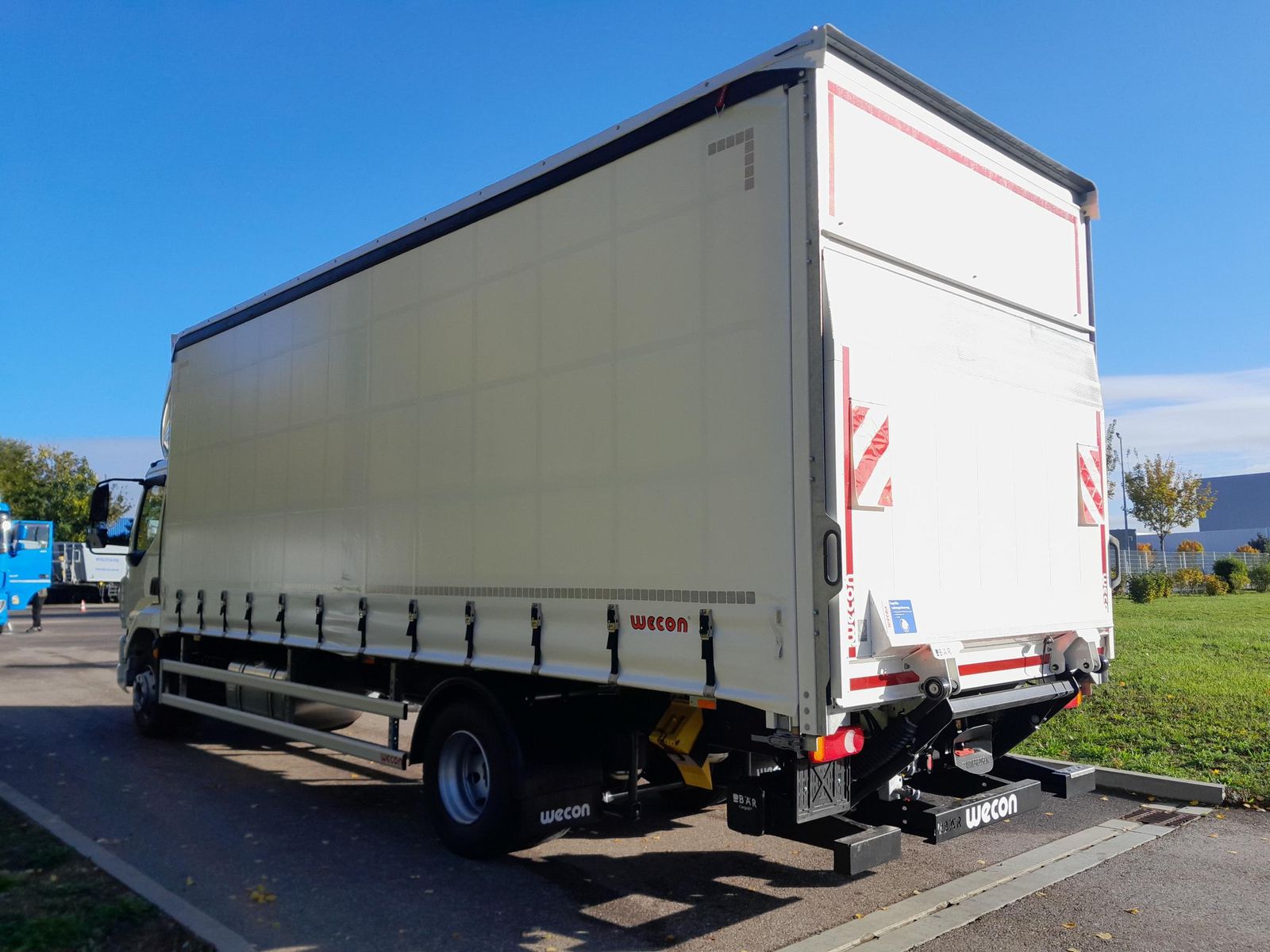 Fahrzeugabbildung DAF FA XB 290 16t Curtainsider Wecon