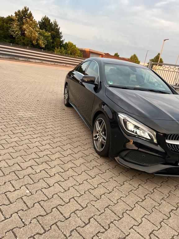 Mercedes-Benz CLA 180