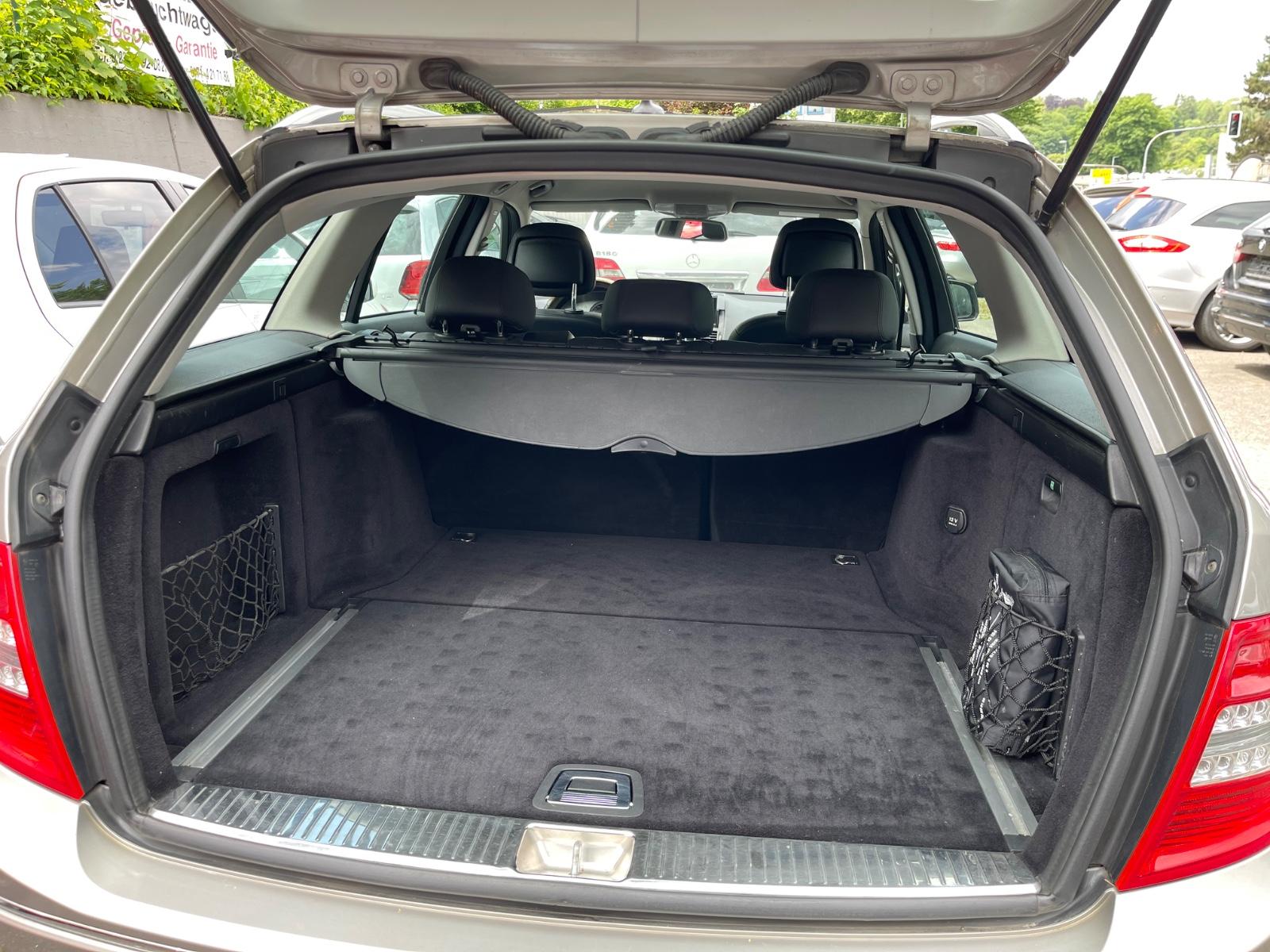 Mercedes-Benz C280 2008 — photo 34