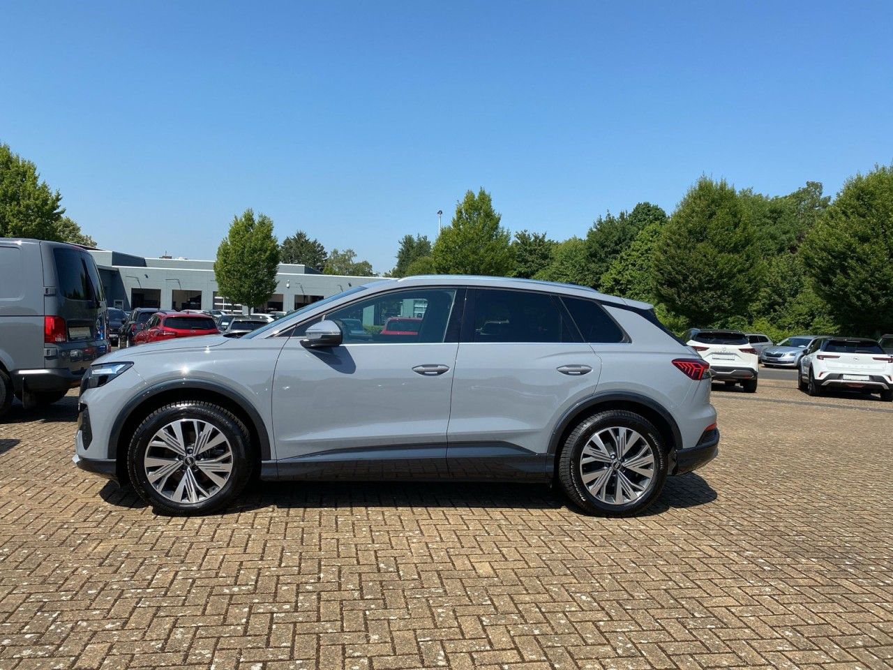 Audi Q4 35 e-tron 35 + PANO+APP+RFK+DAB+19 ZOLL+AWR imagem 2