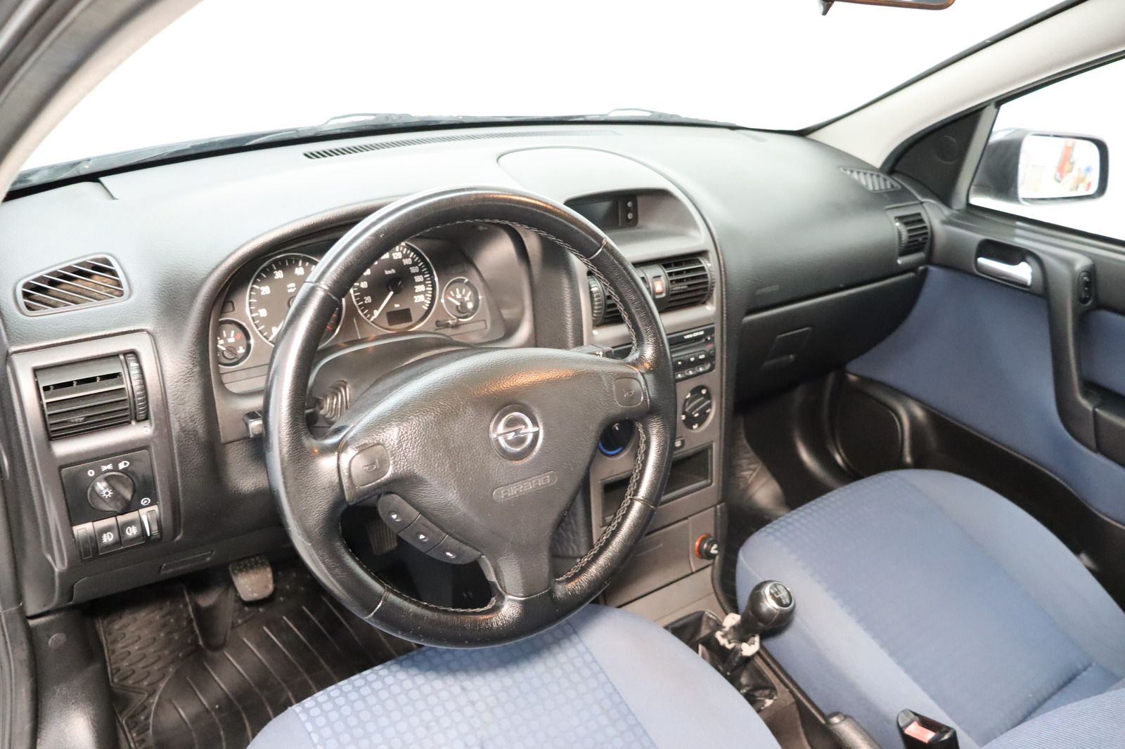 Fahrzeugabbildung Opel Astra 1.6 Fresh * Xenon * Klima