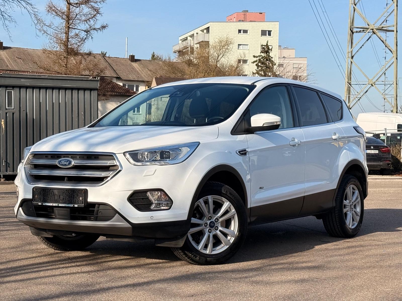 Ford Kuga Titanium-Autom-Sportsitze-Navi-4X4-Gepflegt