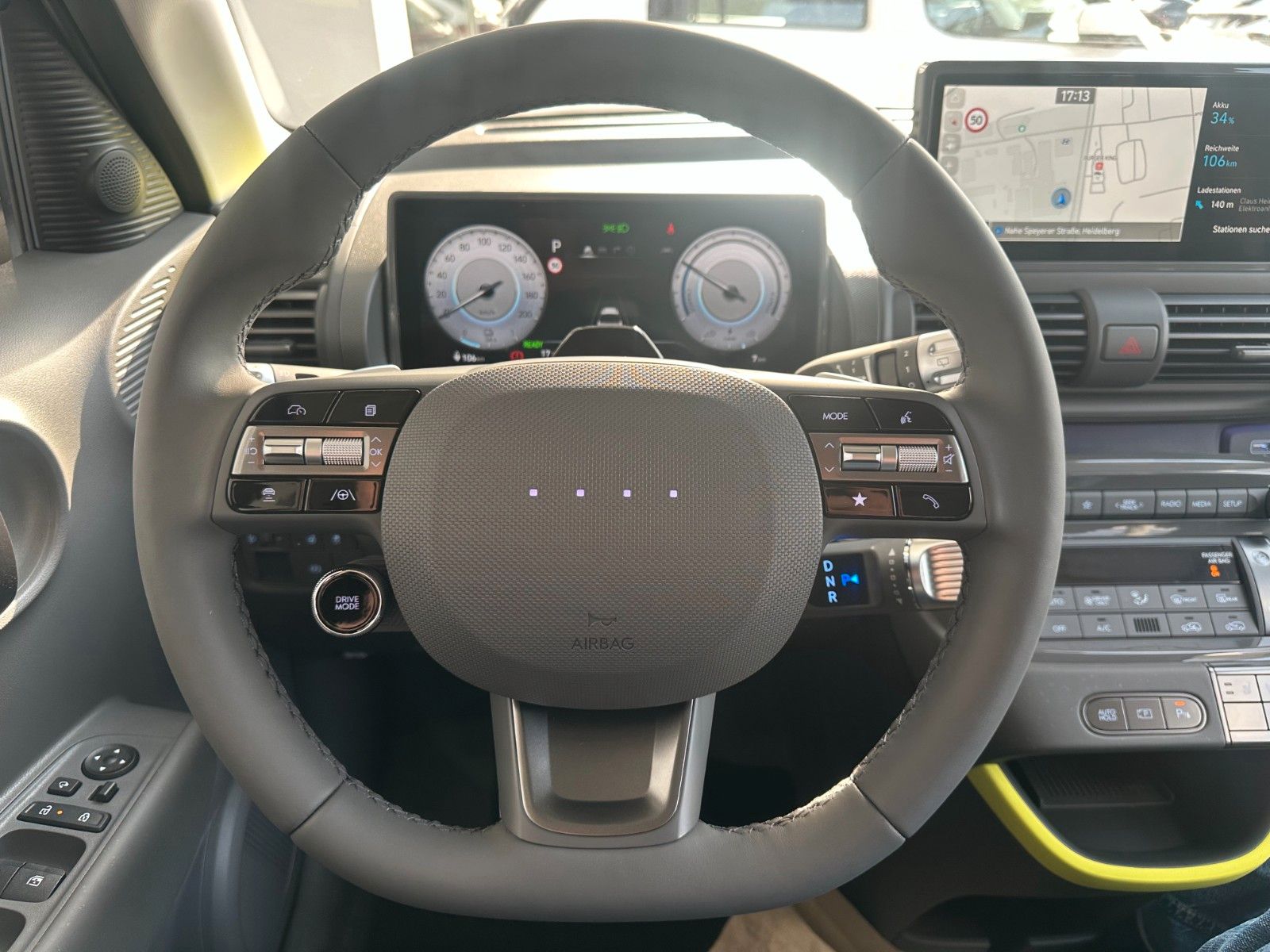 Fahrzeugabbildung Hyundai INSTER Cross 49kWh 115PS Navi/SHZ!