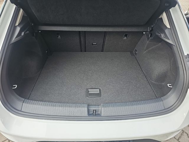 Fahrzeugabbildung Volkswagen T-Roc 1.0 TSI ACTIVE NAVI AHK LED SHZ LICHT&SICH