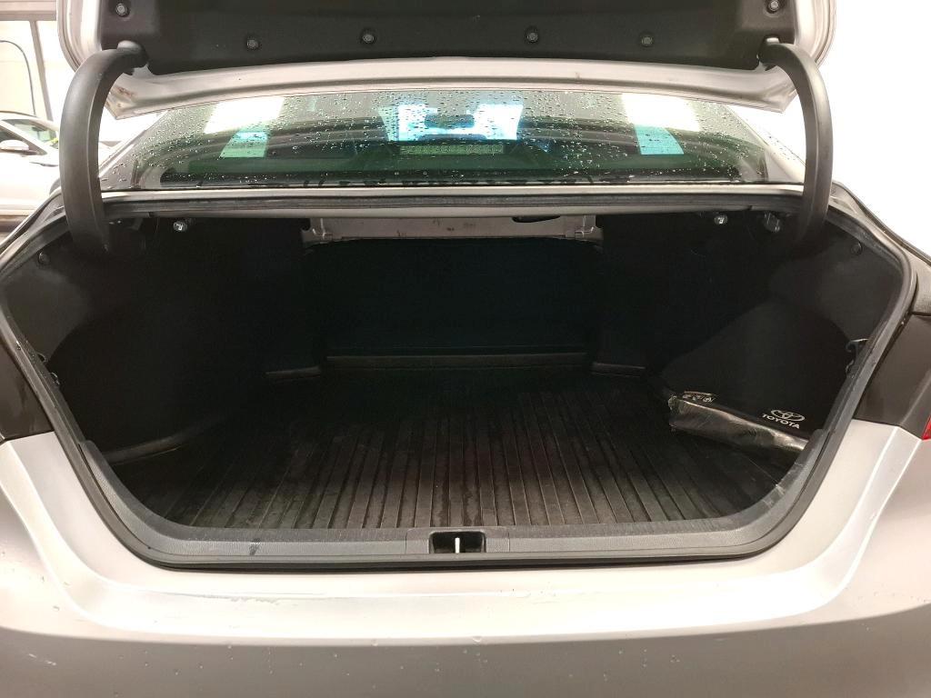 Toyota Camry Hybrid Business Edition