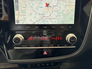 Mitsubishi Outlander PHEV PLUS Spirit-Paket 2.4 MIVEC 4WD