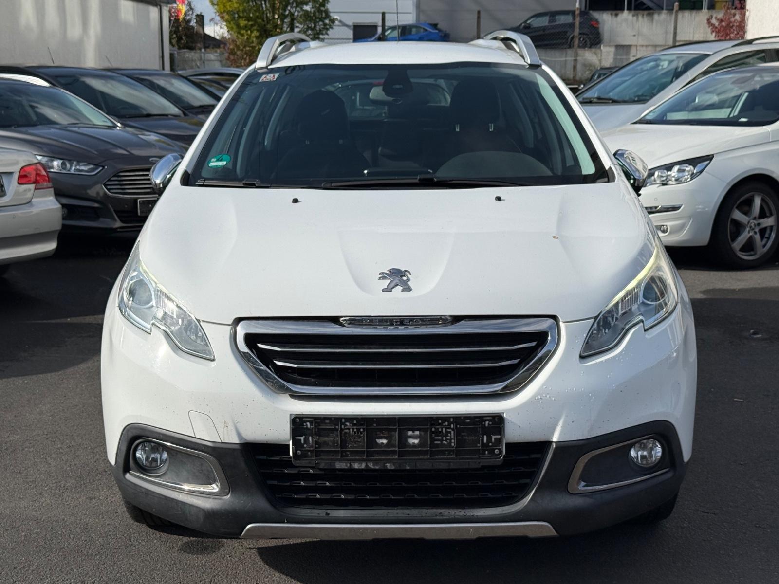Peugeot 2008 2015 — rear view
