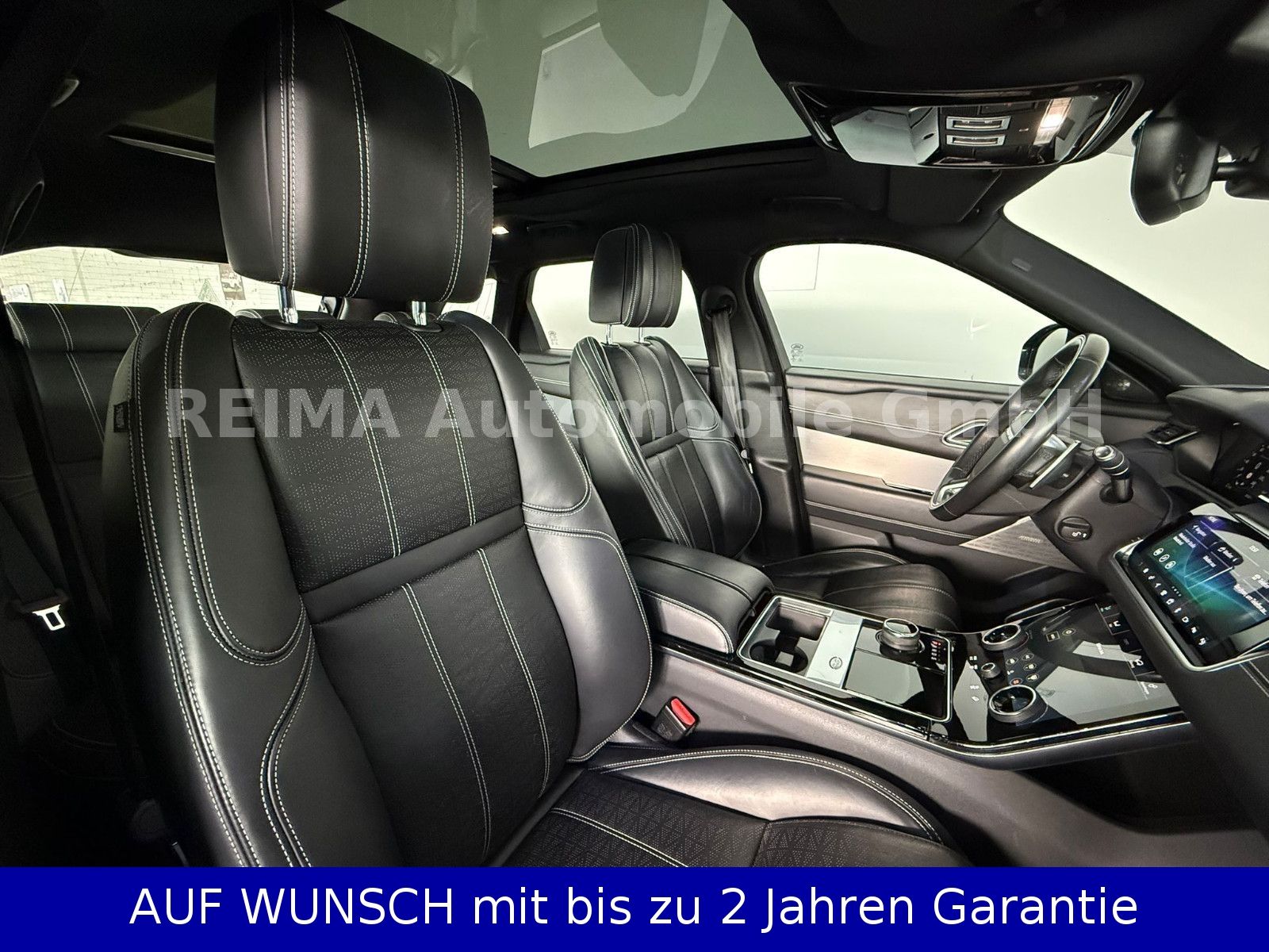 Fahrzeugabbildung Land Rover Range Rover Velar  2,0T  R-Dynamic SE, Pano, LED