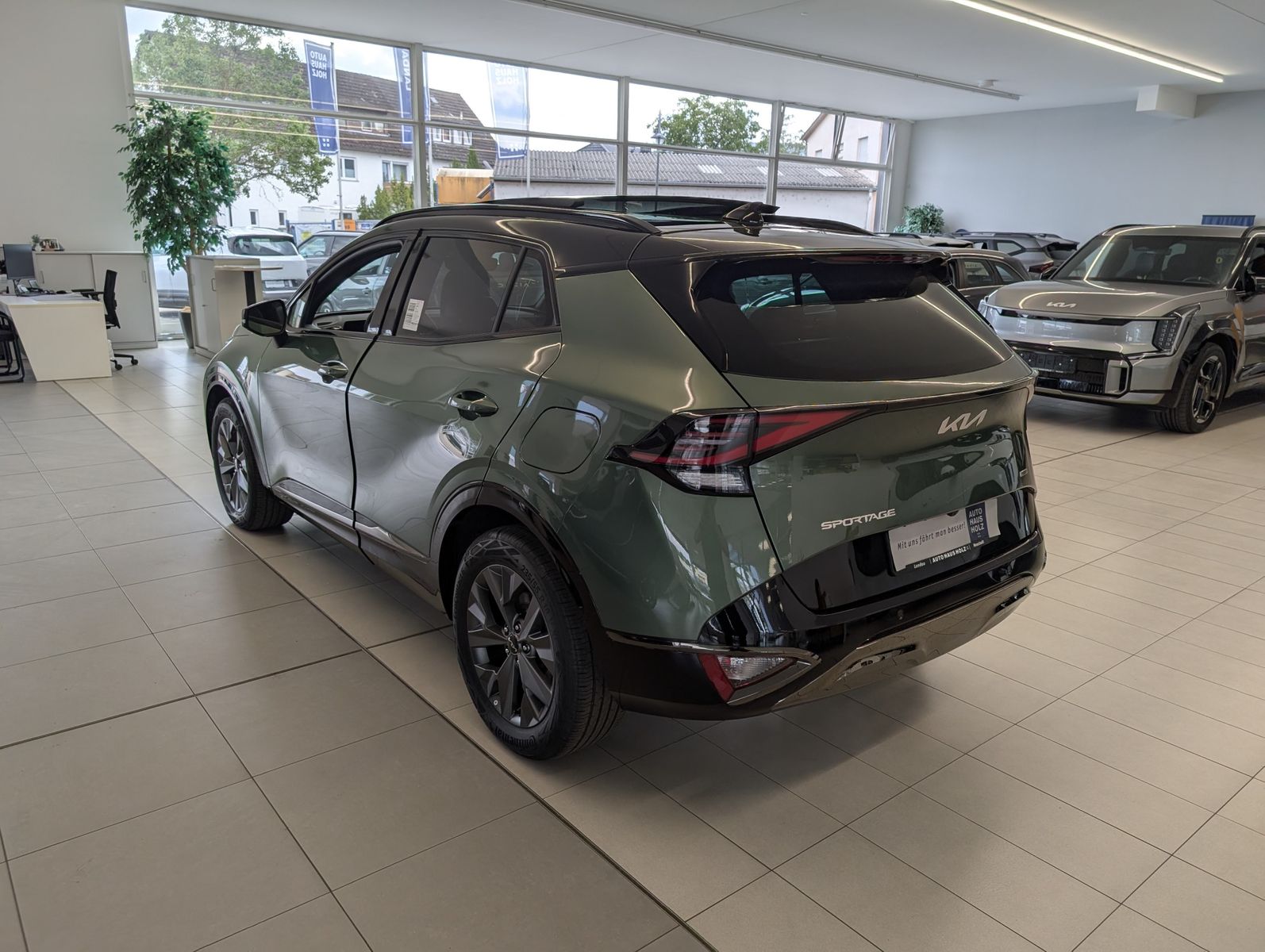 KIA Sportage 1.6 T-GDI HEV AWD Nightline Schiebedach – Bild 2