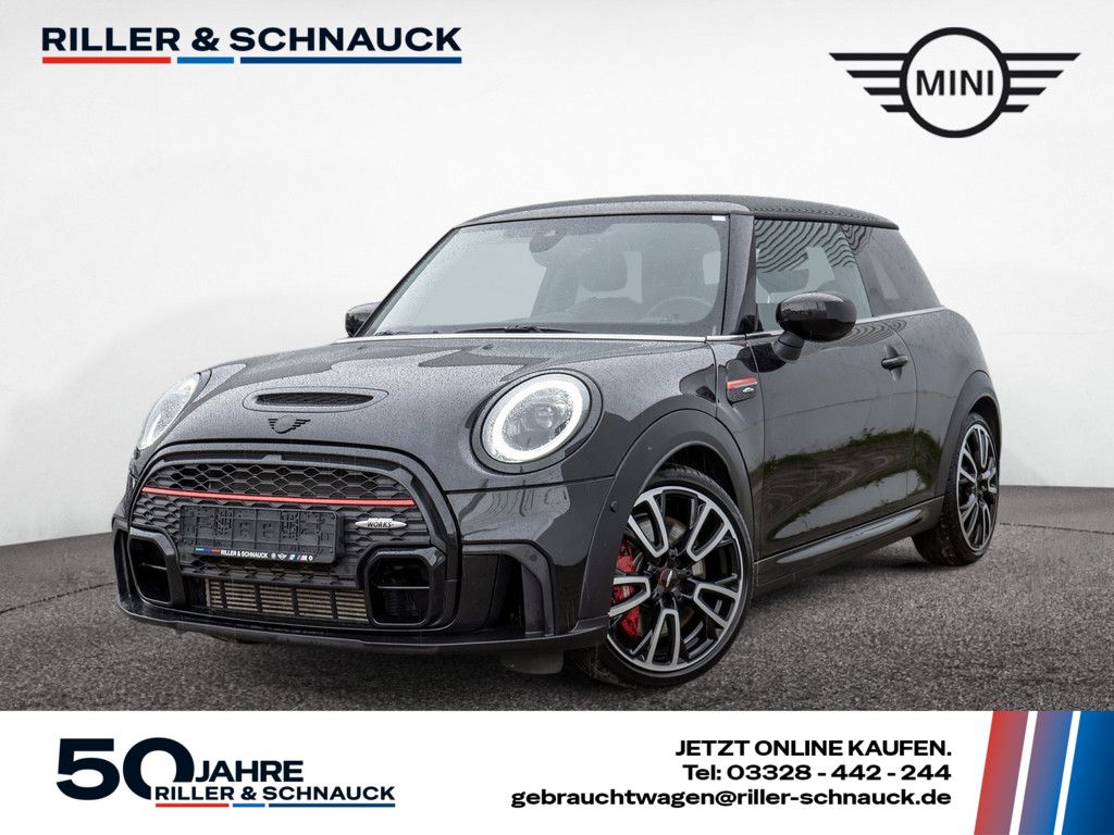 MINI John Cooper Works — hlavná fotografia