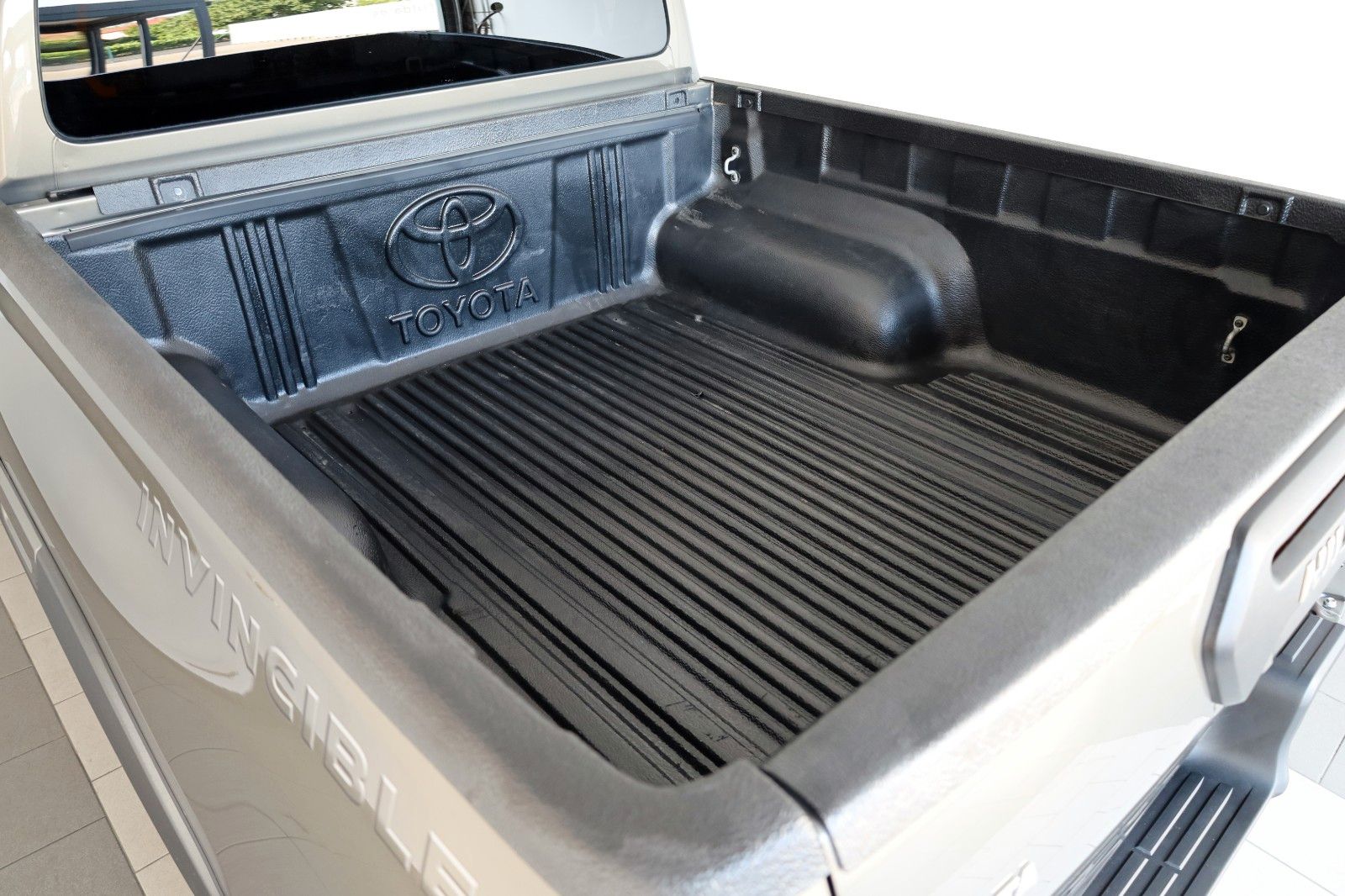 Fahrzeugabbildung Toyota Hilux 2.8 D-4D Invincible,DOKA,ACC,WERKSGARANTIE