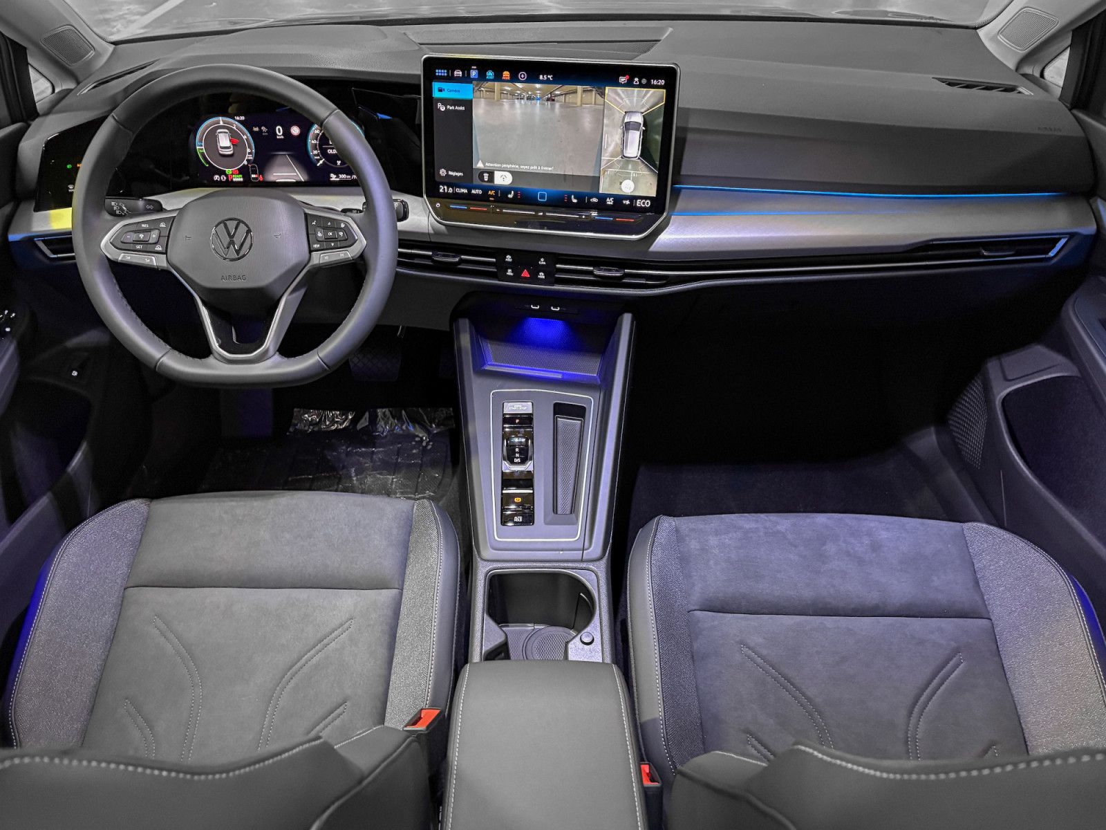 Volkswagen Golf Golf VIII FACELIFT Lim. 1.5 TSI eHybrid 150 imagem 2