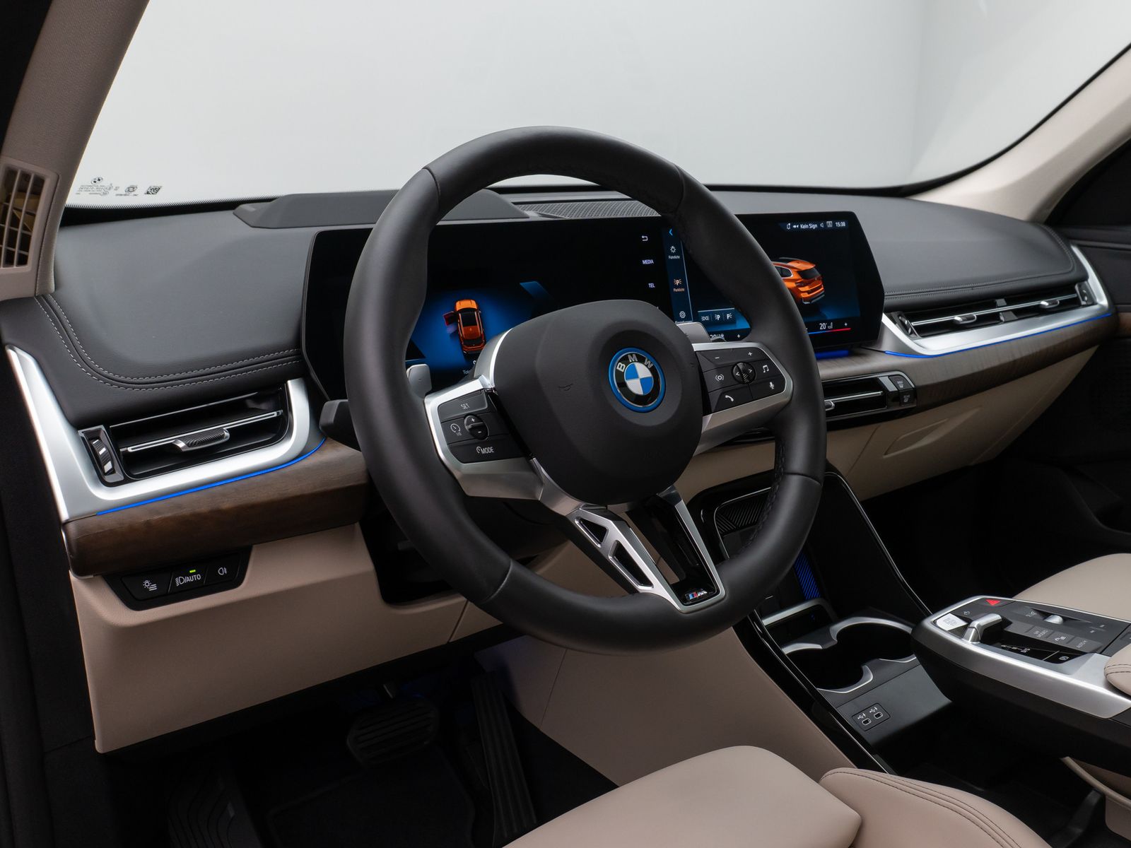 Fahrzeugabbildung BMW X1 xD25e xLine Panorama 360°HUD DAB ACC Sport