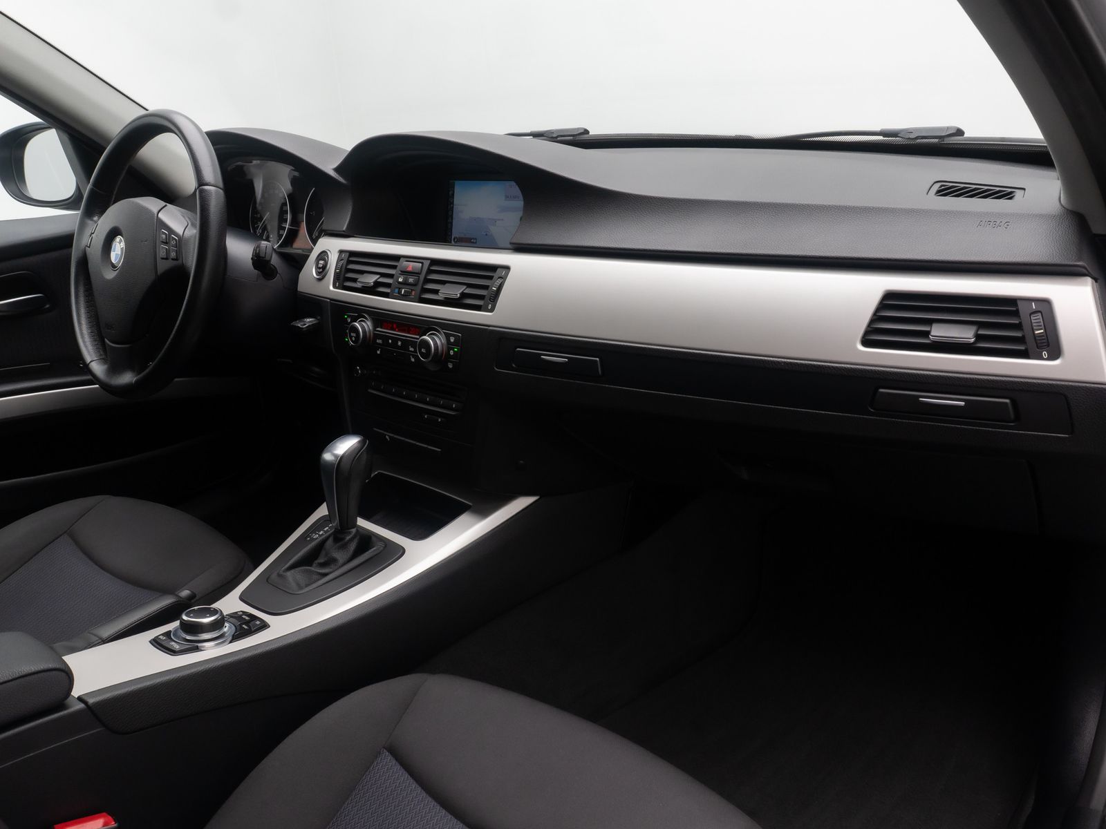 Fahrzeugabbildung BMW 320d Tempomat Xenon PDC NaviBusiness Standhzng