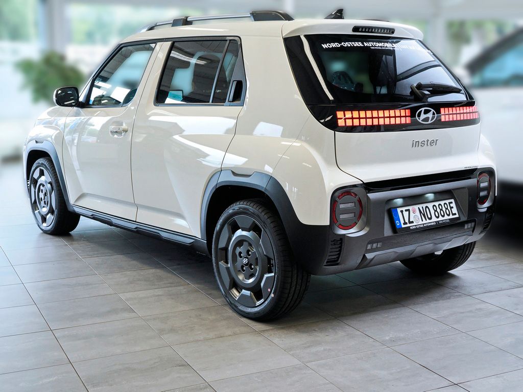 Fahrzeugabbildung Hyundai INSTER Cross EV Elektro-Komfort-Paket