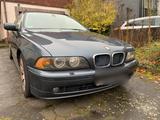 BMW E39 530i - BMW 530 aus 2000: 530i