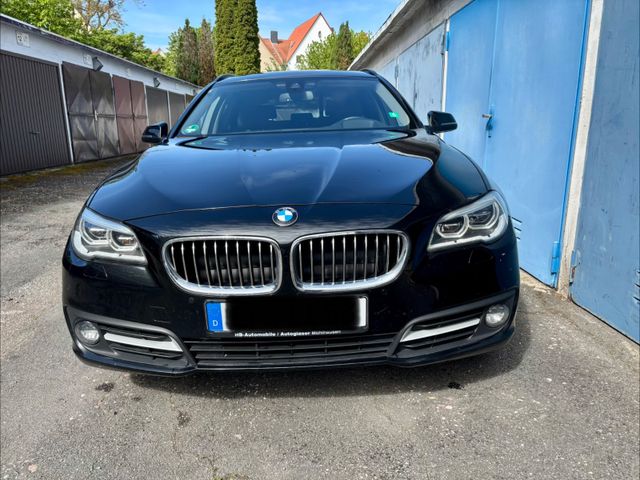 BMW 530d voll Leder Hed up Display Pano Dach