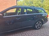 Mercedes-Benz E 200 T AVANTGARDE Autom. Behindertengerecht. - : Behinderten Auto