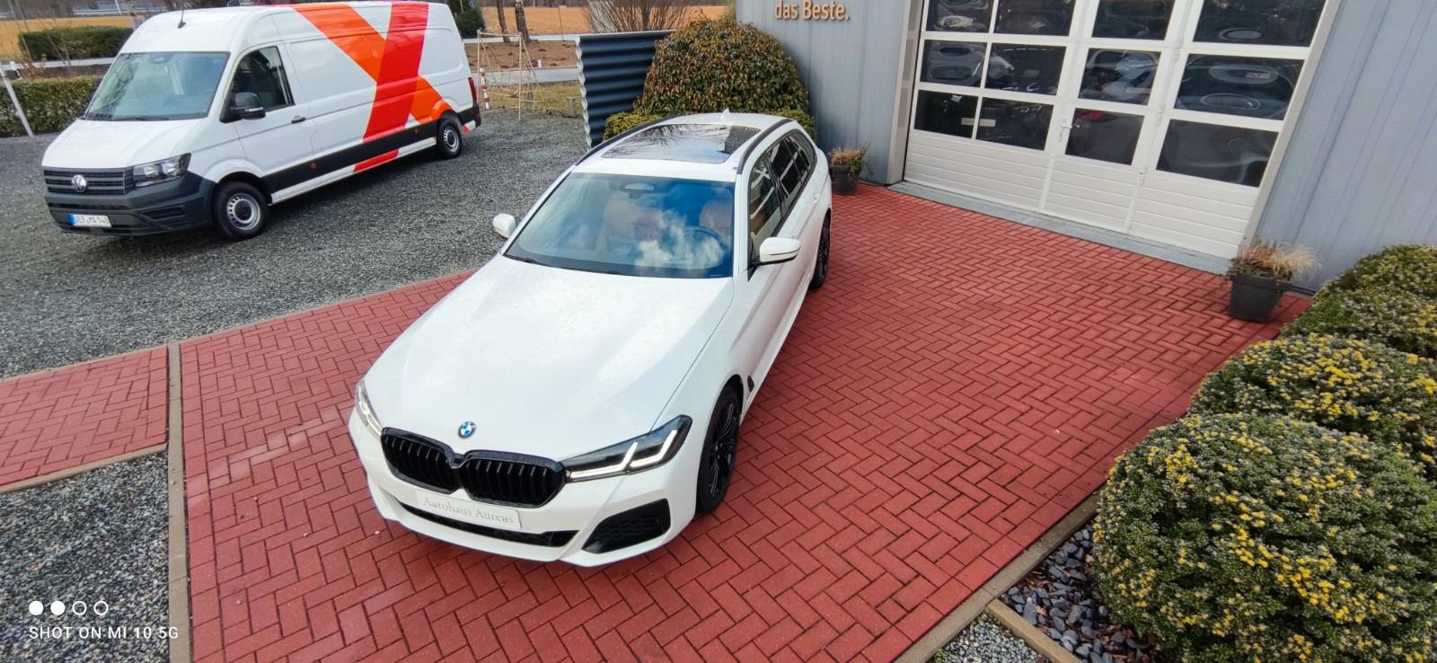 BMW 540 5 Touring 540 d xDrive M Sport*HUD*MASSAGE*