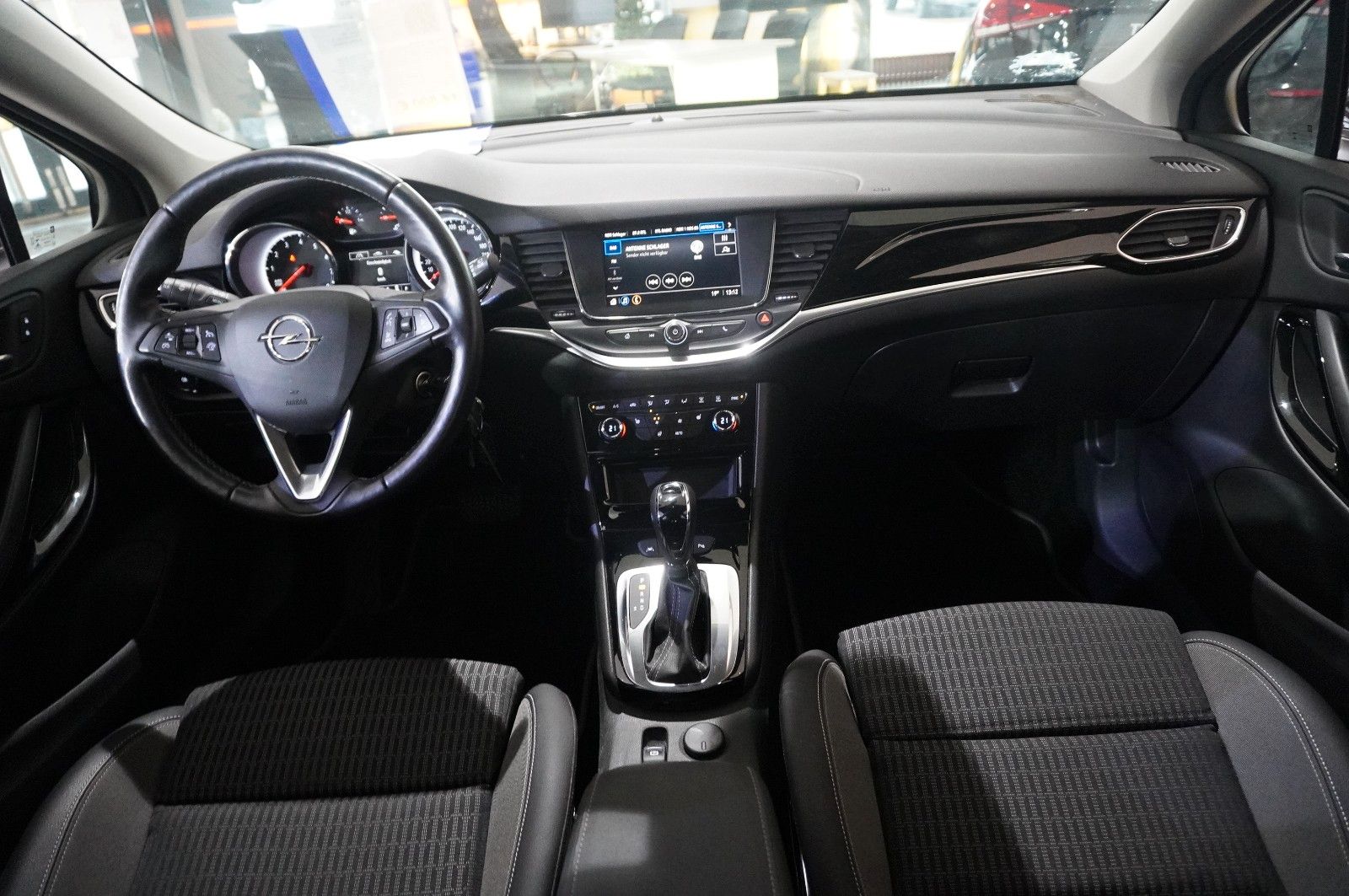 Fahrzeugabbildung Opel Astra K ST 1.4 ELEGANCE NAVI/LED/KAMERA/SPORT/SH