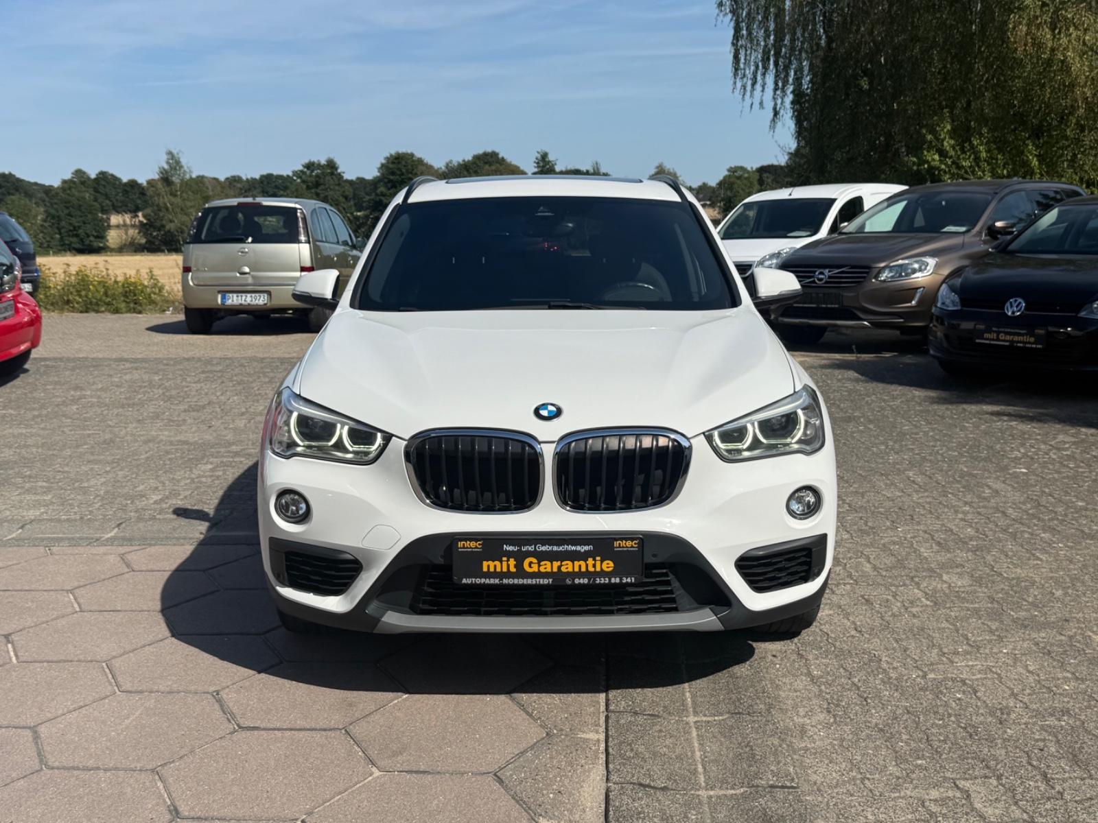 BMW X1 xDrive 20i Panorama / Head up / Kamera