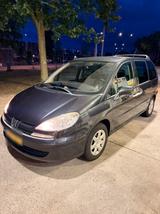 Peugeot 807 2.0 (Export) - Peugeot 807 mit Benzin-Antrieb