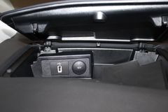 Fahrzeugabbildung Ford Tourneo Custom L1 TREND 8-Sitzer + AHK + Kamera