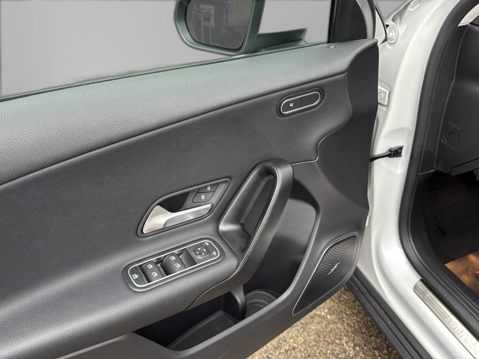 Mercedes-Benz A-Class d Aut. *Burmester-Led-MBUX-Kamera*, миниатюра 18