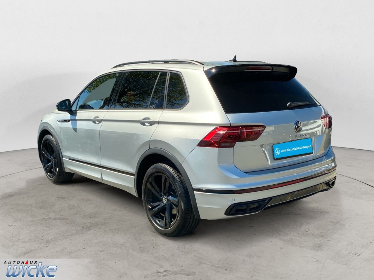 Volkswagen Tiguan 1.5 TSI DSG R-Line NAVI KLIMA PANO PDC foto 4