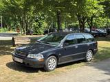 Volvo V40 1.8 Kombi - gebrauchte Volvo V40 aus dem Jahr 2001