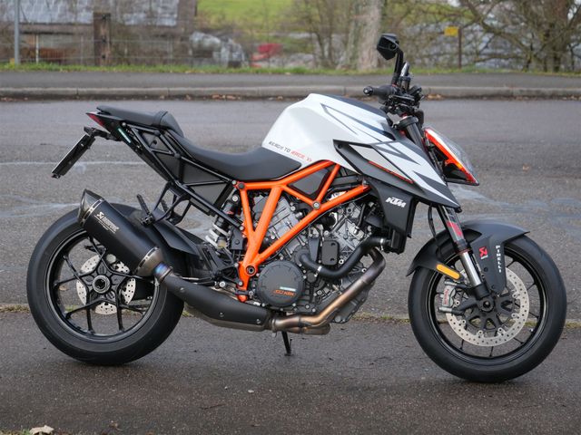 KTM 1290 Super Duke R Akrapovic, NUR 4200 km