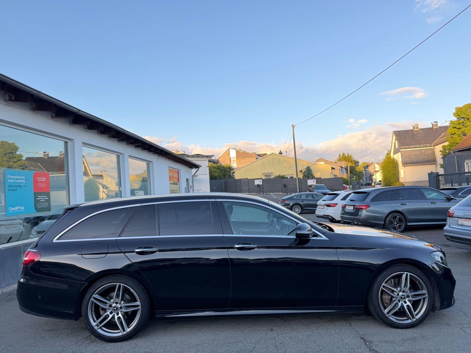 Mercedes-Benz E 220 E T-Modell E 220 d/LED/AHK/AMBIENTE/