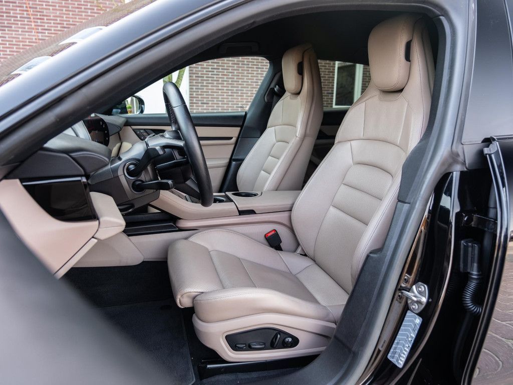 Porsche Taycan Sport Turismo 79 kWh | 21 inch Exclusive imagem 3