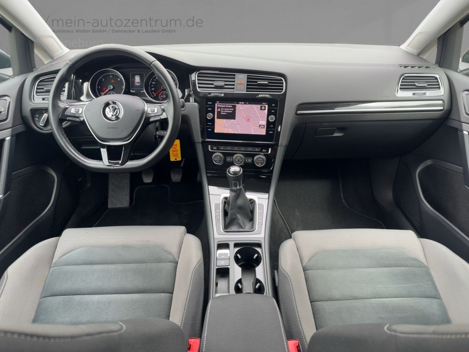 Fahrzeugabbildung Volkswagen Golf VII Variant 2.0 TDI Highline Alu LED AHK Na