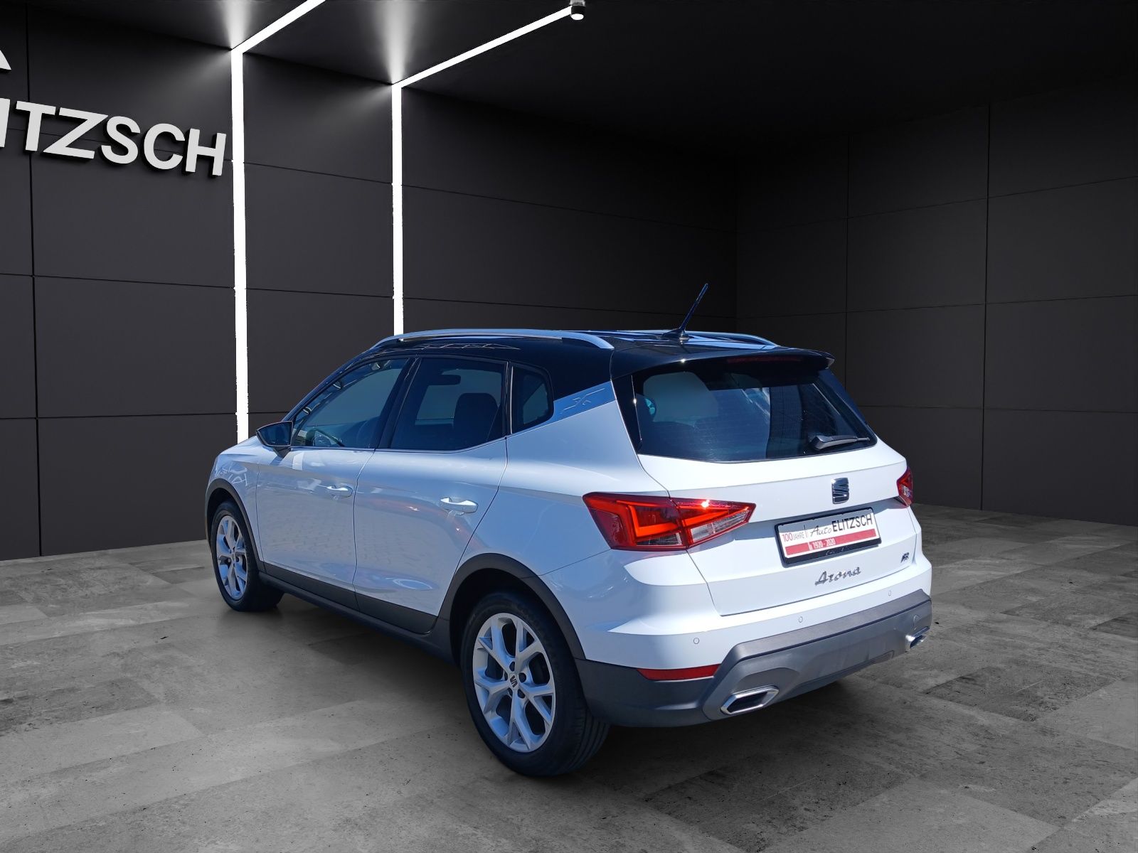 Fahrzeugabbildung SEAT Arona TSI FR-Line LED AID GRA PDC SH LM