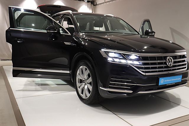 Touareg 3.0 TDI Elegance 4M LEDER AHK KAMERA SIT