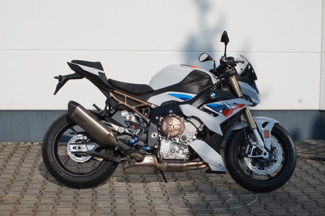 BMW S 1000 R Paket Oil inklusive