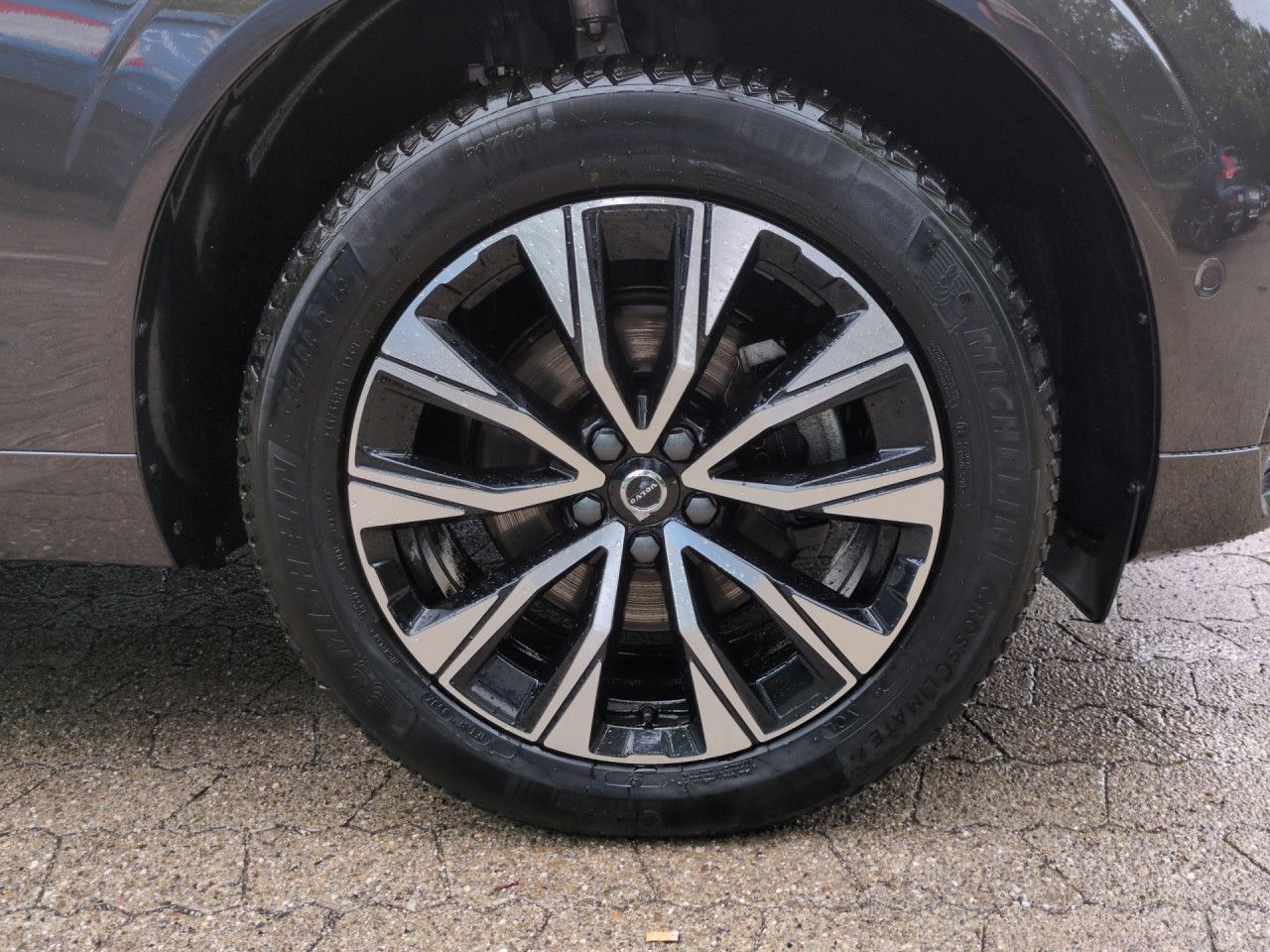 Volvo XC 60 Plus Dark AWD foto 23