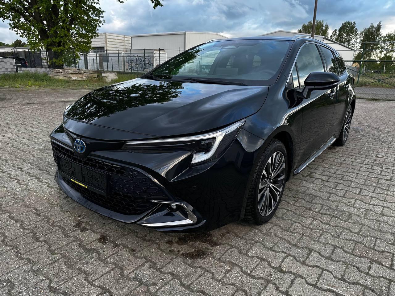 Toyota Corolla Touring Sports NUR 100 km Facelift
