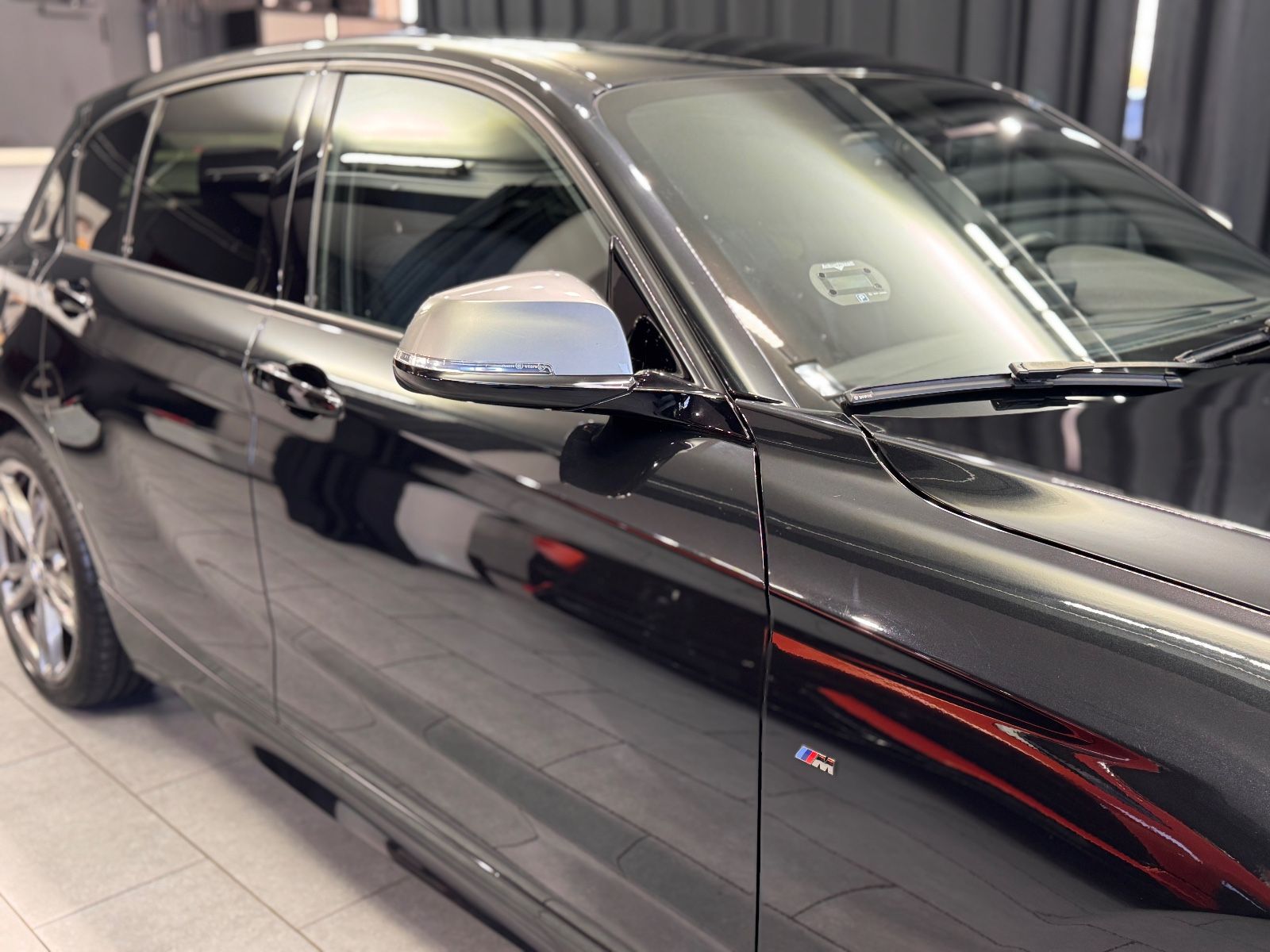 Fahrzeugabbildung BMW M135i xDrive|H&K|LED|KAMERA|VOLL|DEUTSCHES FZG