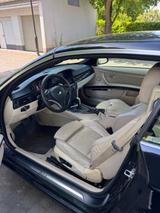 BMW 325i Cabrio - - BMW 3er Reihe mit Benzin-Antrieb: Cabrio, Automatik