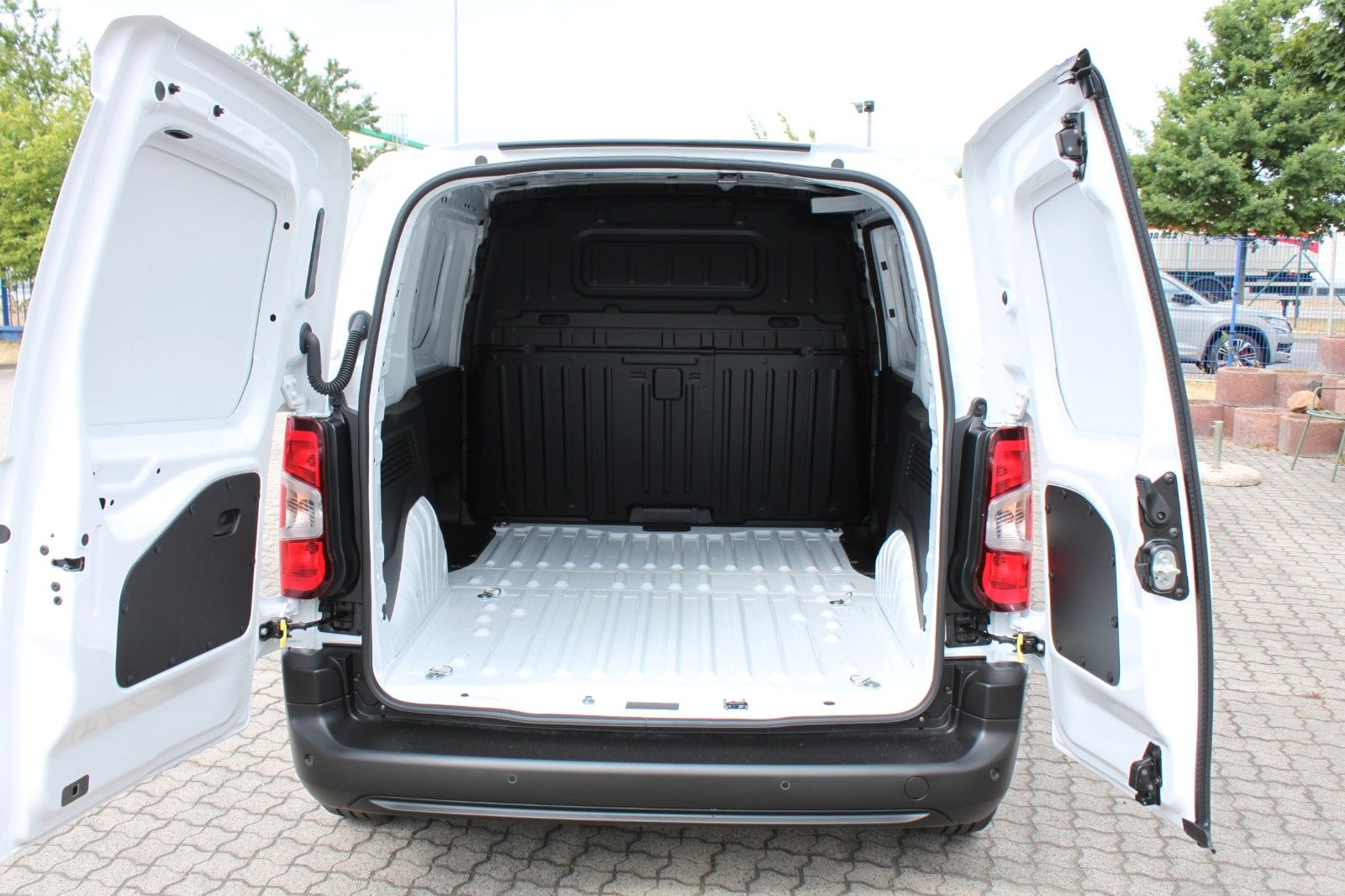 Fahrzeugabbildung Fiat Doblo Cargo Easy Pro L1 75