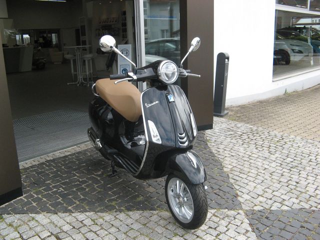 Vespa Primavera 125 + Primavera 125 S