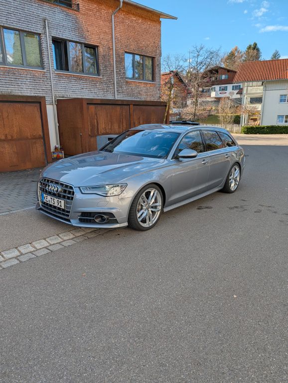 Image of Audi S6