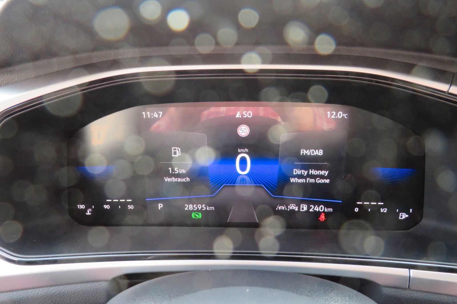 Fahrzeugabbildung Volkswagen T-Roc Life DSG AHK NAVI SITZH. APP-CON. LED 1Hd