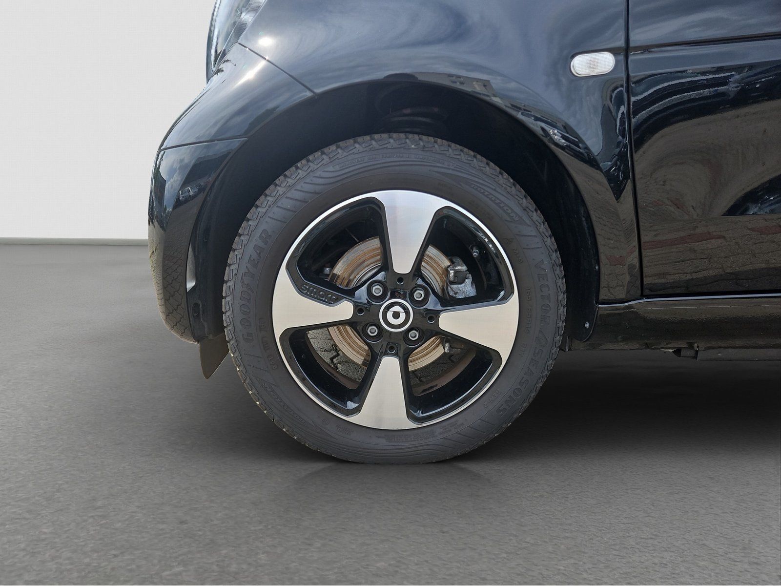 Fahrzeugabbildung Smart Smart EQ Cabrio EXCLUSIVE-PAKET