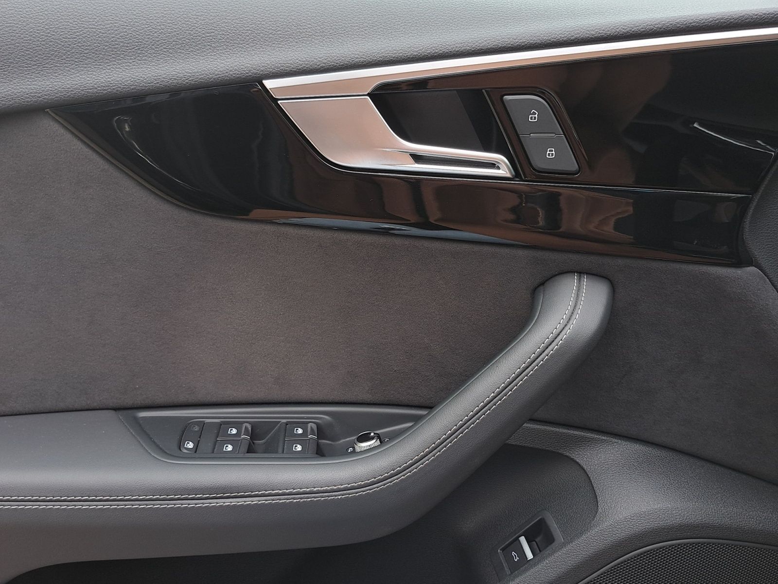Audi RS4 - Bild 15
